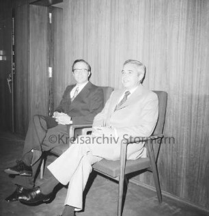 Becker-Birck, Hans-Henning: Wahl: Kreistagssitzungssaal: mit Gegenkandidat Manfred Samusch: 30. Mai 1975