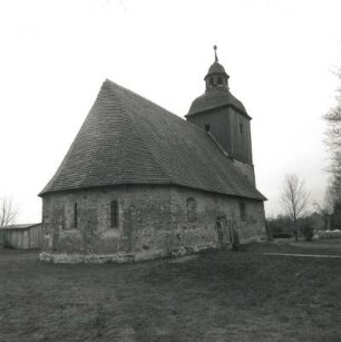 Kemmen. Dorfkirche (1401/1500, Turmaufsatz um 1650). Ansicht von Nordosten