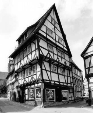 Fachwerkgebäude; Alsfeld, Amthof 8