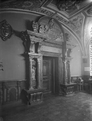 Portal mit der Darstellung der Austria