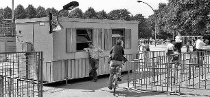 Provisorischer Grenzübergang am Pariser Platz
