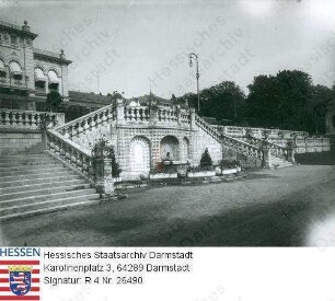 Bad Nauheim, Kuranlage / Kurhausterrasse mit Wandbrunnen von Ludwig Habich