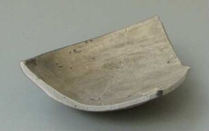 Fragment einer Tonschale