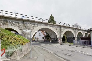 Eisenbahnbrücke; Neu-Anspach, Obere Us , Bahnhofstraße (L3270) , Eisenbahn , Taunusbahn , Usbach