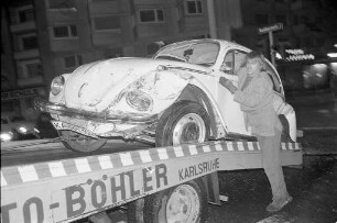 Verkehrsunfall auf der Kreuzung Kaiserstraße und Waldhornstraße