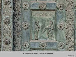 Bronzetür des Westportals : Moses und Aaron