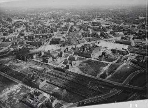 Luftaufnahme, Blick von Westen auf den Anhalter Bahnhof. Berlin-Kreuzberg, Askanischer Platz