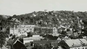 Dresden-Loschwitz. Blick vom Blauen Wunder über den Körnerplatz nach Ostnordost gegen Schwebeseilbahn