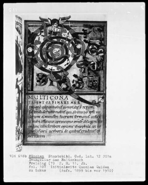 Evangeliar aus Raitenbuch — Initiale Q (oniam quidam) mit dem Symbol des Lukas, Folio 107recto