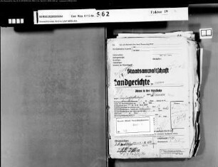 Beklagter: Bremen, Maria Hubertine, geb. Schütz; Zeuge: Jischa, Johann; Zeuge: Rizvanovic, Mustafa; Zeuge: Kuraja, Ilija; Zeuge: Brkic, Handia; Zeuge: Kedziera, Stanislaus; Zeuge: Nesic, Sahila; Zeuge: Hamsic, Fadil; Zeuge: Susic, Hassan; Zeuge: Kowalicko, Alex; Zeuge: Stefanic, Josef; Zeuge: Muzac, Lovro; Zeuge: Habibowice, Hussain; Zeuge: Galpka, Martin; Zeuge: Krzikowski, Paul; Zeuge: Ryszewski, Lorens; Zeuge: Wolski, Josef; Zeuge: Placzek, Josef: Schwarzhandel