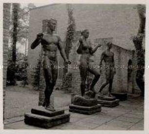 Berlin, Bildhauer Professor Georg Kolbe, Statuenhof