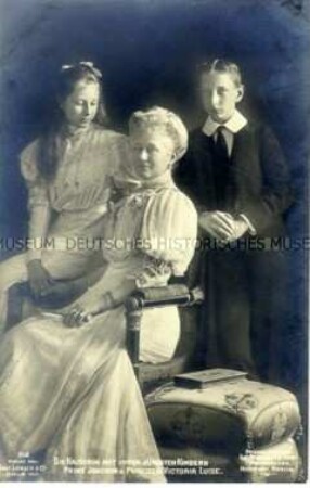 Auguste Viktoria mit Joachim und Victoria Luise von Preußen