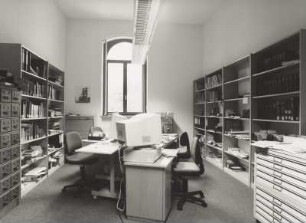 Sächsische Landesbibliothek - Staats- und Universitätsbibliothek Dresden. Außenstelle Deutsche Fotothek. 1. Obergeschoss. Dienstzimmer Referat Fachreferenten (Fachreferate Technikgeschichte und Regionalkunde Sachsen) : Dresden-Neustadt, Bautzner Straße 19. Sächsische Landesbibliothek - Staats- und Universitätsbibliothek Dresden. Außenstelle Deutsche Fotothek. 1. Obergeschoss. Dienstzimmer Referat Fachreferenten (Fachreferate Technikgeschichte und Regionalkunde Sachsen)