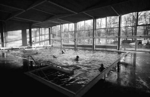Staufen: Haus Münstertal; Hallenschwimmbad; von unten