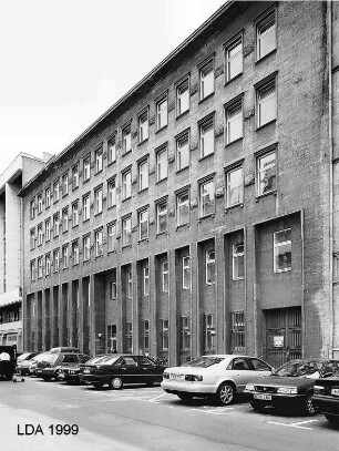 Bürogebäude; Berlin, Mitte