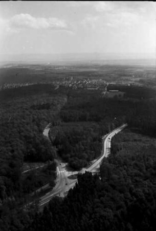 Stuttgart, Degerloch: Blick vom Fernsehturm auf Wald nach Süden