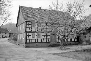 Fachwerkhaus (Fachwerkhaus); Nüsttal, Bachstraße 1