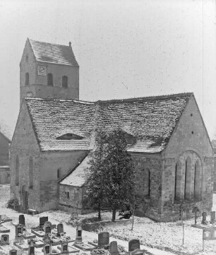 Kitzen-Hohenlohe (Sachsen), St. Nikolaikirche, ehem. Klosterkirche, von Südosten