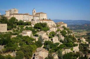 Frankreich. Provence. Vaucluse. Gordes. Blick auf Ort im Abendlicht