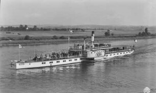 Personen-Seitenraddampfer "Stadt Wehlen" (1925, Werft Laubegast) an der Wesenitz-Mündung bei Pratzschwitz