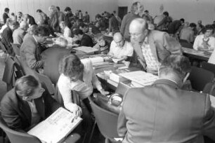 Großtauschtag der Vereinigung Karlsruher Briefmarkensammler im Kleinen Saal der Stadthalle