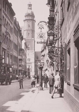 Leipzig, Burgstraße : Leipzig. Burgstraße. Blick nach Norden zur Thomaskirche. Gaststätte "Thüringer Hof" (rechts)