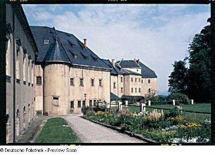 Königstein. Festung. Neues Zeughaus (1631, Wiederaufbau 1816), Torhaus und Streichwehr (1589-1591; P. Buchner) sowie Georgenburg (14. Jh., 1611-1619; P. Buchner, S. Hoffmann)