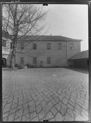 Senftenberg. Schloß (1544-1548, Ausbau 1570). Ostflügel. Hofansicht von Westsüdwest