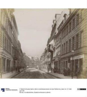 Berlin, Blick in die Brüderstraße von der Petrikirche
