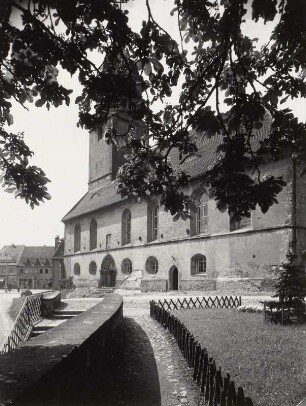 Nossen, Pfarrkirche : Nossen. Pfarrkirche (1565, A. Lorentz). Teilansicht von Südosten