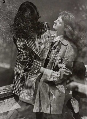 Doppelbelichtung, Modeaufnahme, Modelle Pat Goeghegan und Caroline Carles (für Yardley)