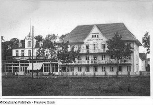 Hotel "Waldschloß" : Nienhagen. Hotel "Waldschloss". Straßenansicht
