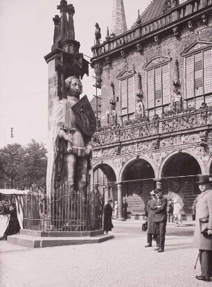 Bremen, Roland Statue vor dem Rathaus