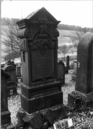 Grabstein 163