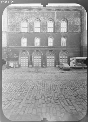 Kamenz, Markt 1. Rathaus (1848; C. A. Schramm). Ansicht von Südwest
