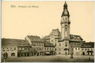 Bilin. Marktplatz und Rathaus