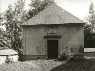 Dorfchemnitz. Kirchhof. Familiengruft von Hartitzsch