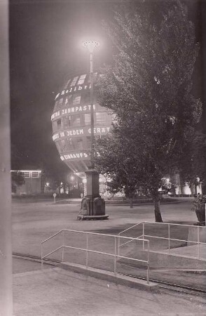 Stübelplatz : Pirnaische Vorstadt (Dresden). Ausstellungsgelände. Blick zum Kugelhaus (1930/1931)