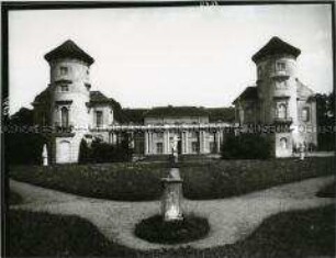 Außenansicht des Schlosses Rheinsberg von Westen