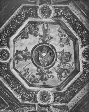 Malerische Ausstattung — Decke — Das Papstwappen umgeben von Putten