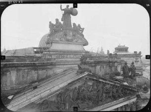 Dresden-Altstadt. Ausstellungsgebäude des Sächsischen Kunstvereins (1886-1893; K. Lipsius). Teilansicht von der Brühlschen Terrasse