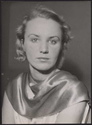 Portrait einer jungen Frau