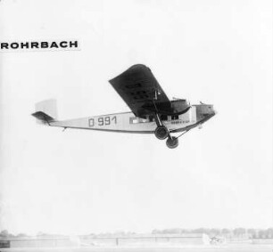 Dreimotorige Verkehrsmaschine "Rohrbach-Roland", zehnsitziges Passagierflugzeug, in der Luft : Technikgeschichte | Maschinenbau | Verkehrswesen | Luftfahrzeuge | Flugzeuge