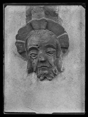 Konsolstein "Christuskopf" an der ev. Stadtkirche, Ostseite