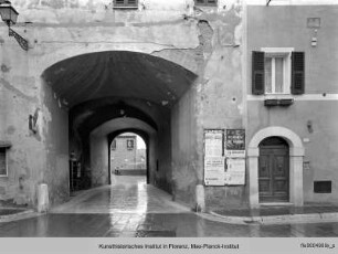 Piazza Garibaldi, Pitigliano