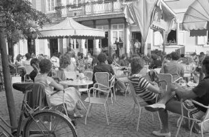 Restaurantbetrieb auf dem Ludwigsplatz