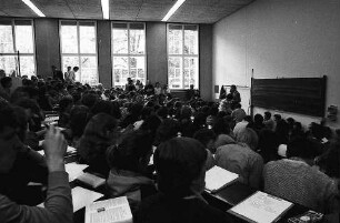 Freiburg im Breisgau: Studenten im Hörsaal