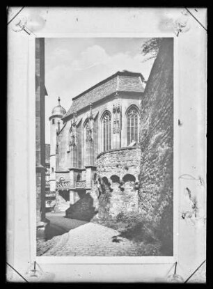 Kilianskapelle und Aufgang zur Burg von der Schulgasse aus