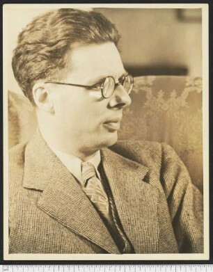 Porträtaufnahme Aldous Huxley