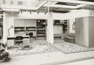 Jugendzimmer Harz 80 : Ausstellungskoje des VEB Möbelkombinat Wi-We-Na